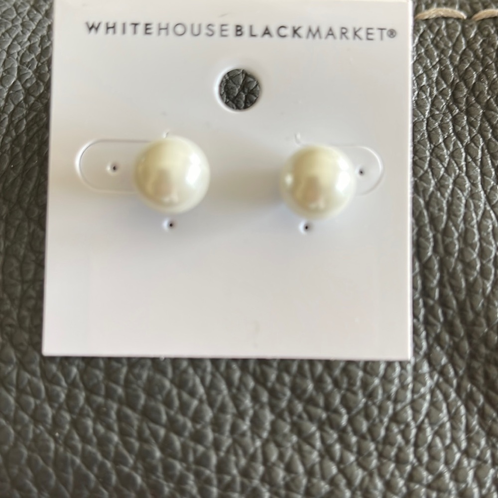 Pearl earrings White House black-market brand new